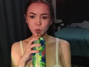 Adult Webcams with sweetieee_kira - Chaturbate