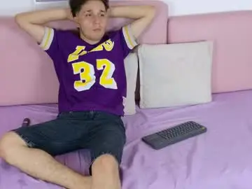 Live Sex Cam with jazmaxxx - Chaturbate