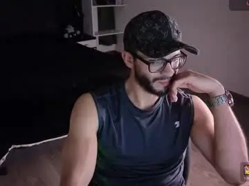 Live Sex with phantom_bigger1 - Chaturbate