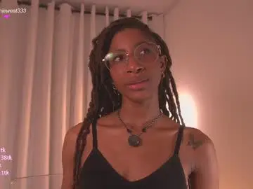 Live Sex Cam with connie_west0 - Chaturbate