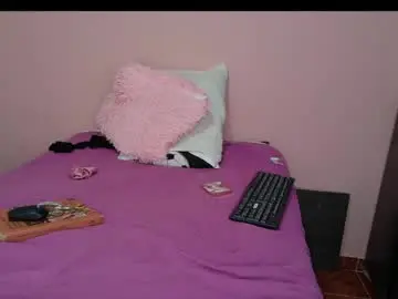 Sex Chat with bellah_rose_squirt - Chaturbate