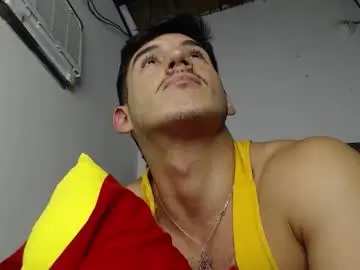 Live Porn with jonathancast08 - Chaturbate