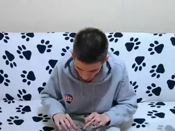 Nude Webcam with lester_broo - Chaturbate