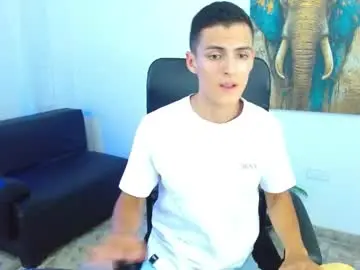 Adult Webcam with matiius18 - Chaturbate