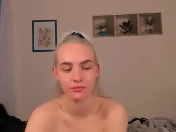 Nude Webcam with oliviahappy - Chaturbate