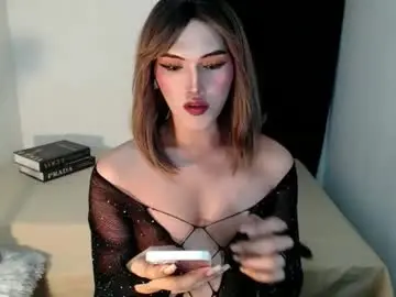 Nude Webcam with yournaughtykendal - Chaturbate
