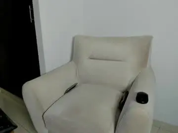 Watch Live Sex Cams with thenewclass - Chaturbate