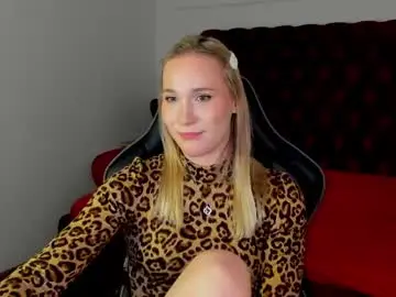 Free Live Porn with elaravoltage - Chaturbate