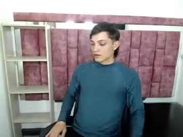 Free Porn Cam with maxxlouis - Chaturbate