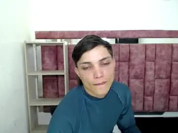 Nude Webcam with maxxlouis - Chaturbate