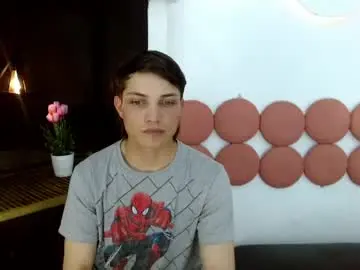 Live Porn with maxxlouis - Chaturbate