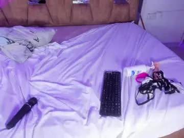 Nude Webcam with scarletblondie - Chaturbate