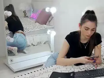 Live Porn with milalick - Chaturbate