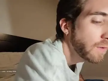 Live Sex Cam with hiddengaze - Chaturbate