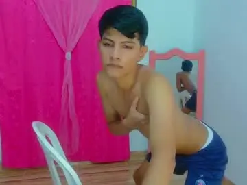 Nude Webcam with phuwin_bj - Chaturbate