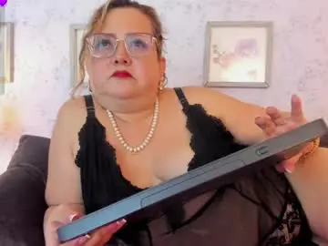 Private Sex Chat with martinacurvy_ - Chaturbate