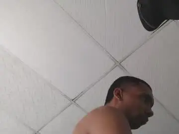 Live Porn with aaronblack1_ - Chaturbate