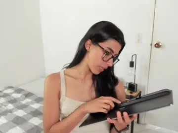 Sex Chat with mazikeen_18 - Chaturbate