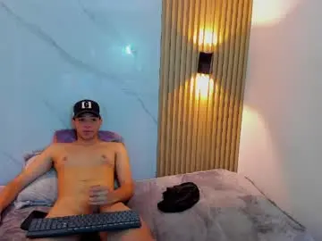 Sex Cam with im_andresrh - Chaturbate