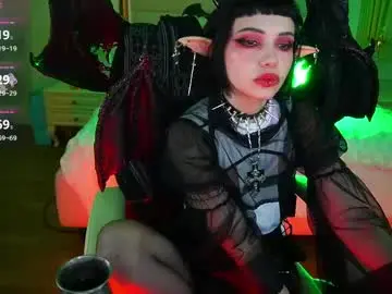 Nude Webcam with outfitobsession - Chaturbate
