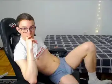 Live Porn with charlieseyer - Chaturbate