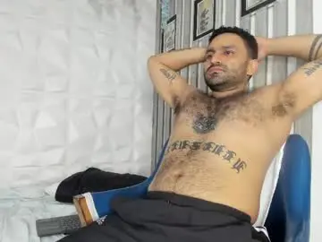 Free Porn Cam with leonidaskaiser - Chaturbate