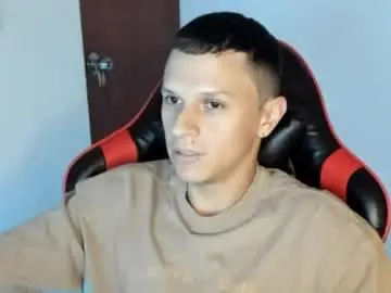 Live Sex Cam with masterdave7 - Chaturbate