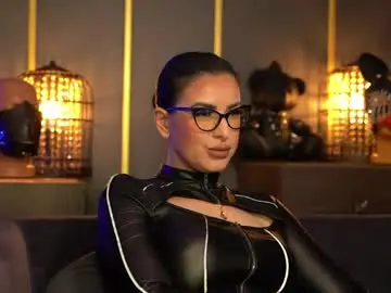 Live Porn with mistresskellykent - Chaturbate