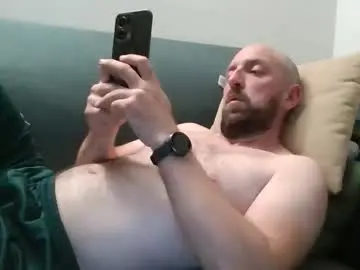 Live Porn with lucabeech88 - Chaturbate