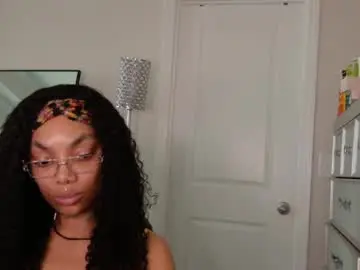 Free Porn Cam with butterflybootyy - Chaturbate