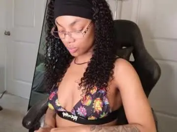 Best live sex cam show with butterflybootyy - Chaturbate