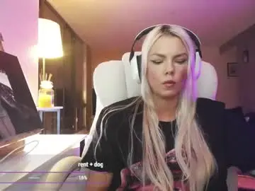 Best live sex cam show with tinykylie - Chaturbate