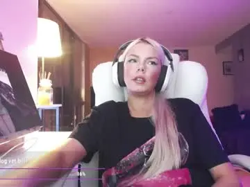 Sex Chat with tinykylie - Chaturbate
