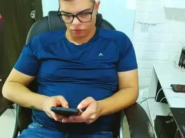 Nude Webcam with realjoel - Chaturbate