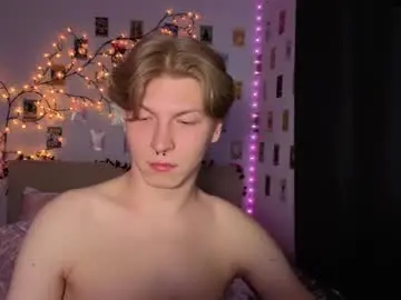 Nude Webcam with themikesever - Chaturbate
