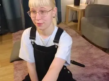 Sex Cam with call_me_heaven - Chaturbate