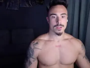 Adult Webcam with master_lukass - Chaturbate