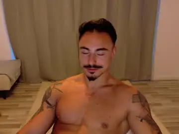 Live Porn with master_lukass - Chaturbate
