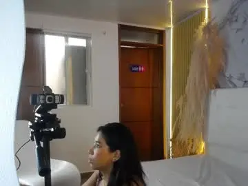 Live Sex with taliasweett - Chaturbate