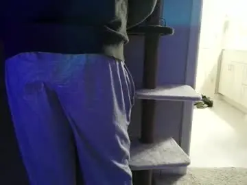 Live Sex Cam with cammyman6900 - Chaturbate