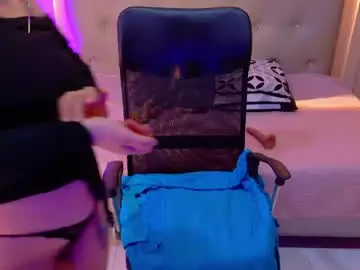 Live Porn with chloerossee - Chaturbate