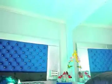 Adult Webcams with sweettdanielats - Chaturbate