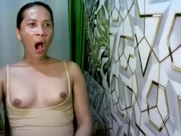 Live Sex Cam with kyutshyne - Chaturbate