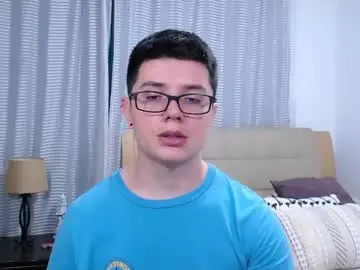 Nude Webcam with kevinhunts - Chaturbate