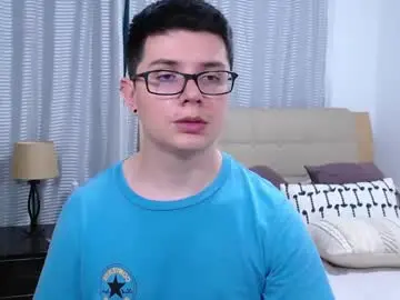 Adult Video Chat with kevinhunts - Chaturbate