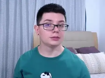 Adult Video Chat with kevinhunts - Chaturbate