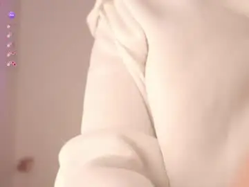 Live Sex Cam with therealpeach_ - Chaturbate