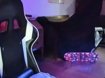 Live Sex Cam with luckydrakex - Chaturbate