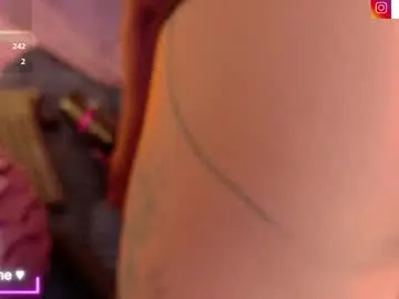 Sex Cam with senniabella - Chaturbate