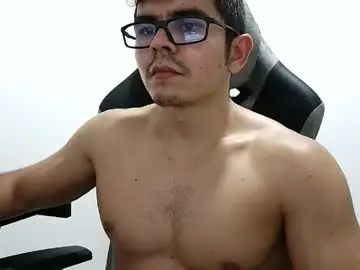 Best live sex cam show with milcaritas3 - Chaturbate